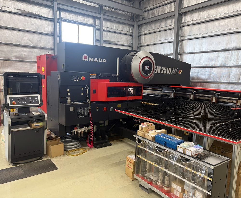 AMADA タレットパンチプレス EM2510M2